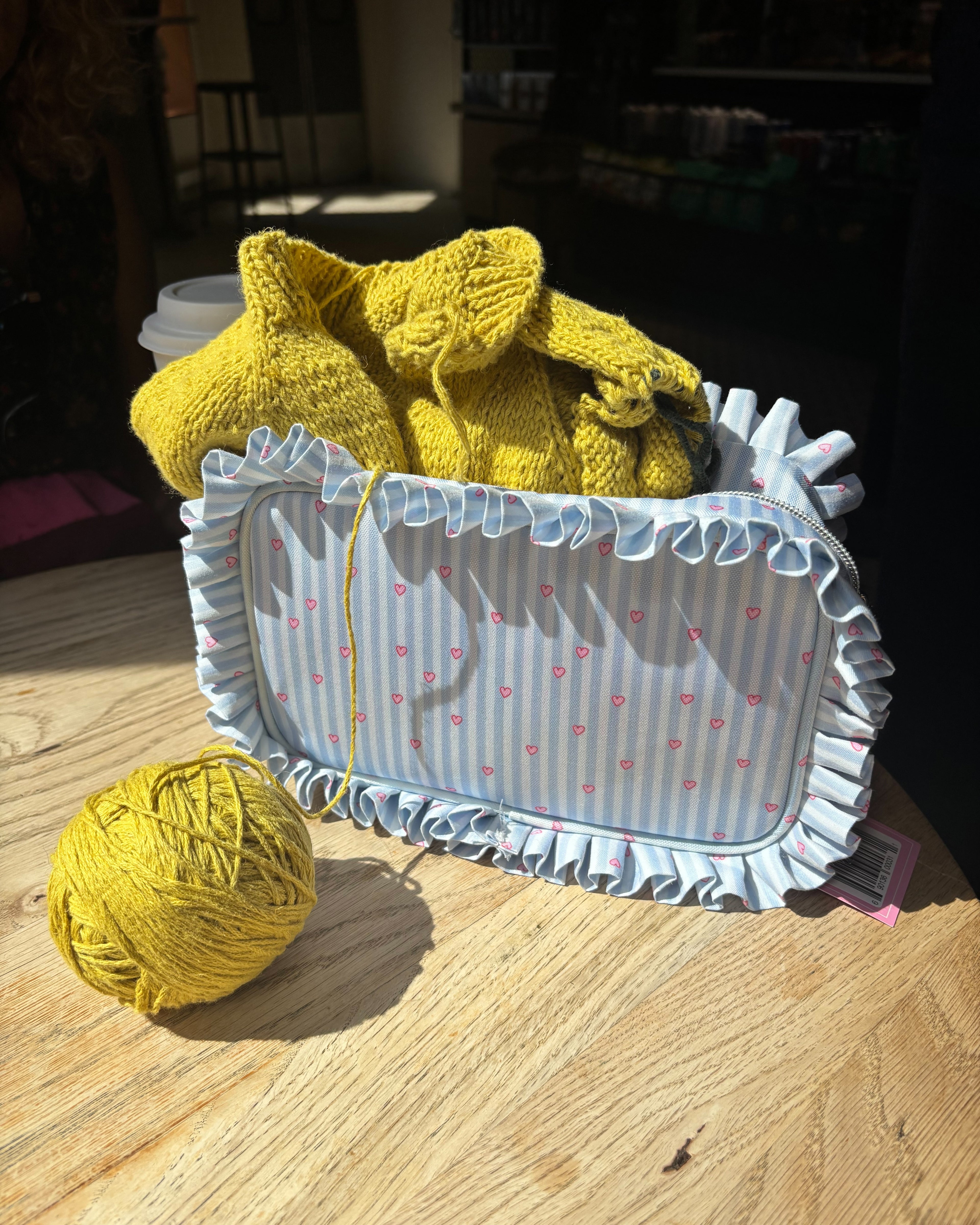 Delara Ruffle Pouch
